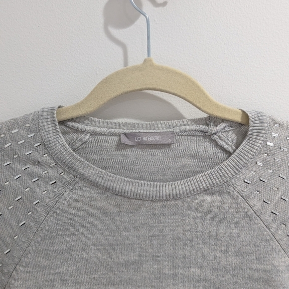 Lc Waikiki sweater with sparking shoulders - Picture 3 of 5